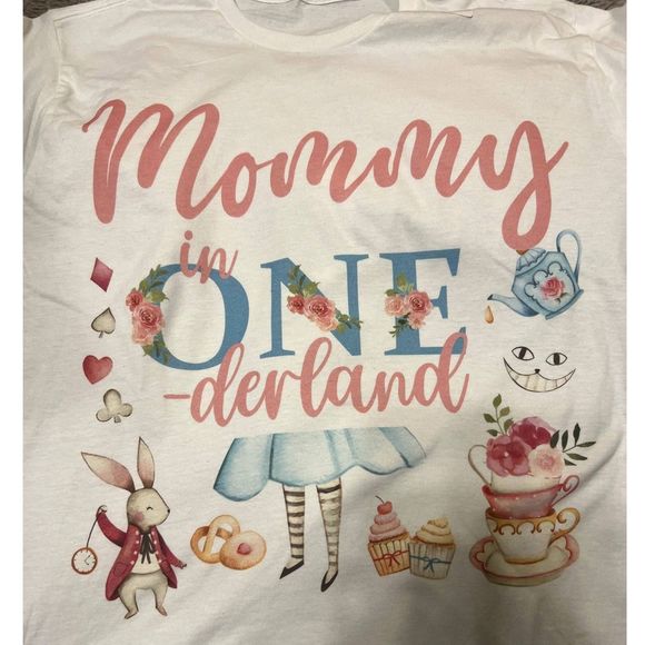 Onederland Womens Mommy In Onderland 1st Birthday Novelty T-Shirt SZ US L:NWOT - Picture 2 of 4